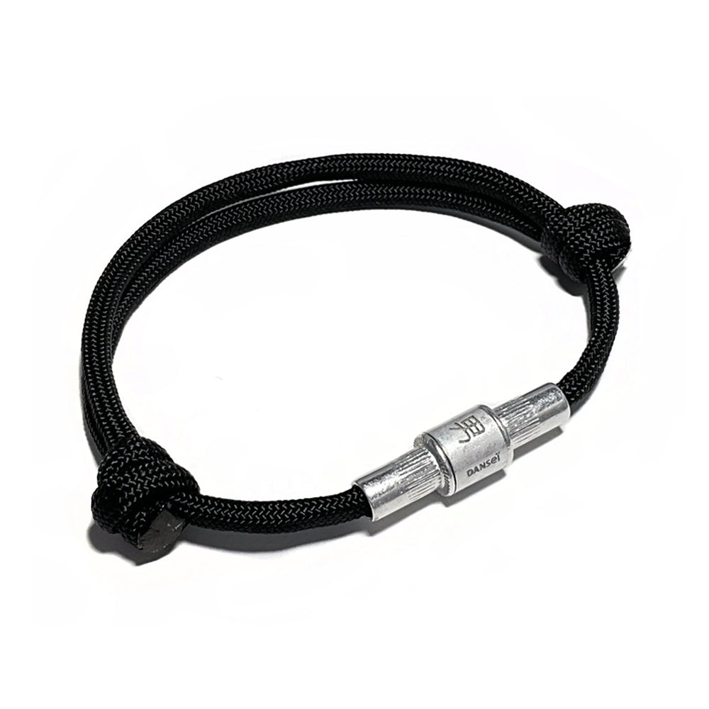 BRA332 - Bracelet en corde et rivet